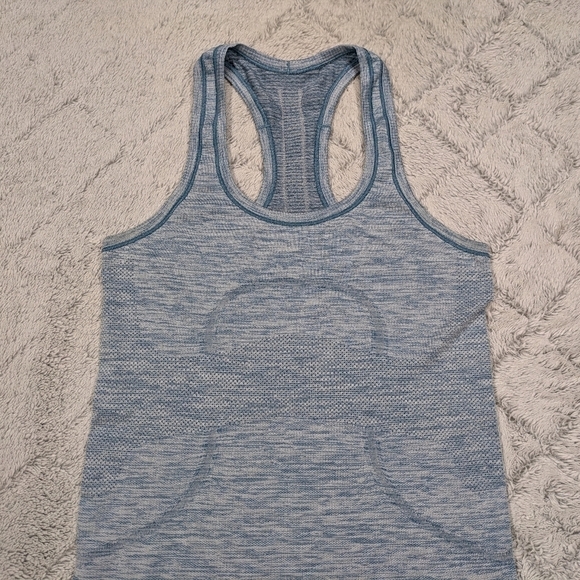 Lululemon Top Women's 6 Blue Heathered Swiftly Tech Tank Slim Fit Run Train Mesh - Picture 2 of 6